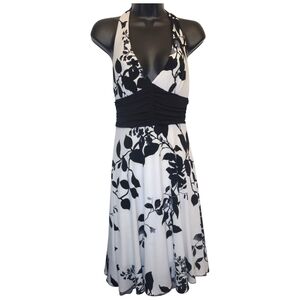 Designer Speechless Med. Black and White Halter Sundress With Tulle Lining